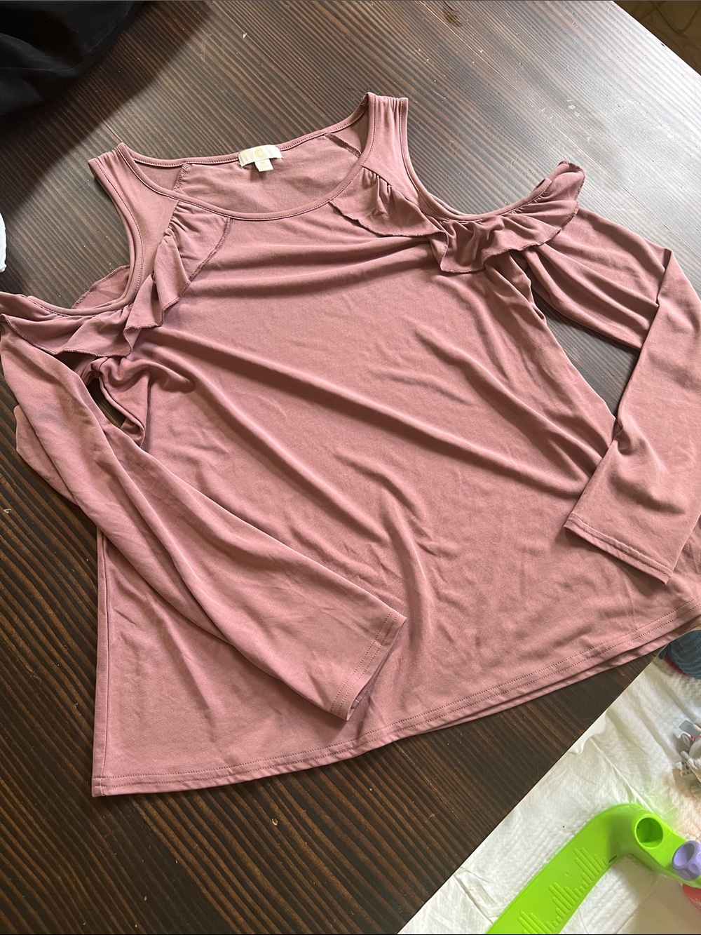 Charming Charlie Dusty Rose Cold-Shoulder Ruffle Long-Sleeve Top